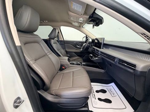 Used 2023 Lincoln Corsair Reserve w/ Equipment Group 201A AWD/4WD image 9