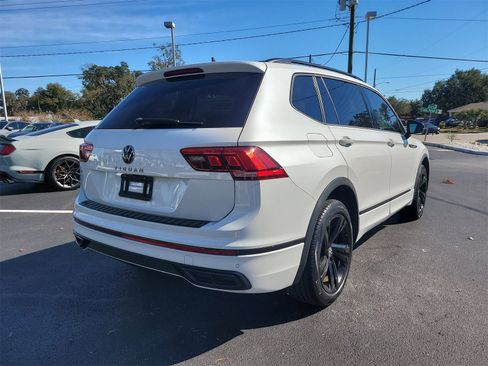 Used 2023 Volkswagen Tiguan SE R-Line image 6