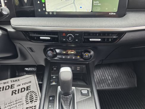 Used 2026 Nissan Kicks SV FWD image 30
