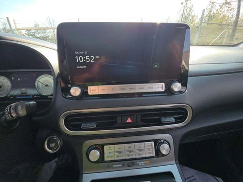 Used 2023 Hyundai Kona SEL image 15