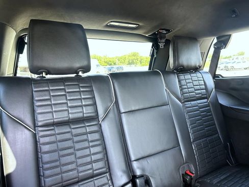 Used 2025 Cadillac Escalade Sport Platinum w/ LPO, ONYX Package AWD/4WD image 20