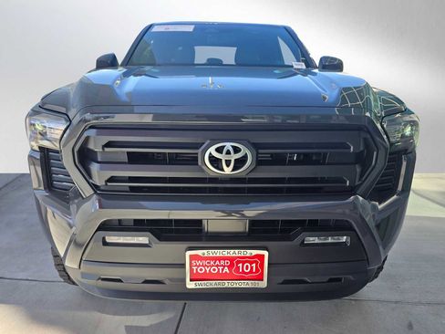 Used 2025 Toyota Tacoma SR5 AWD/4WD image 8