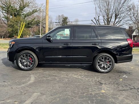 New 2025 Ford Expedition Platinum w/ Stealth Performance Package image 3
