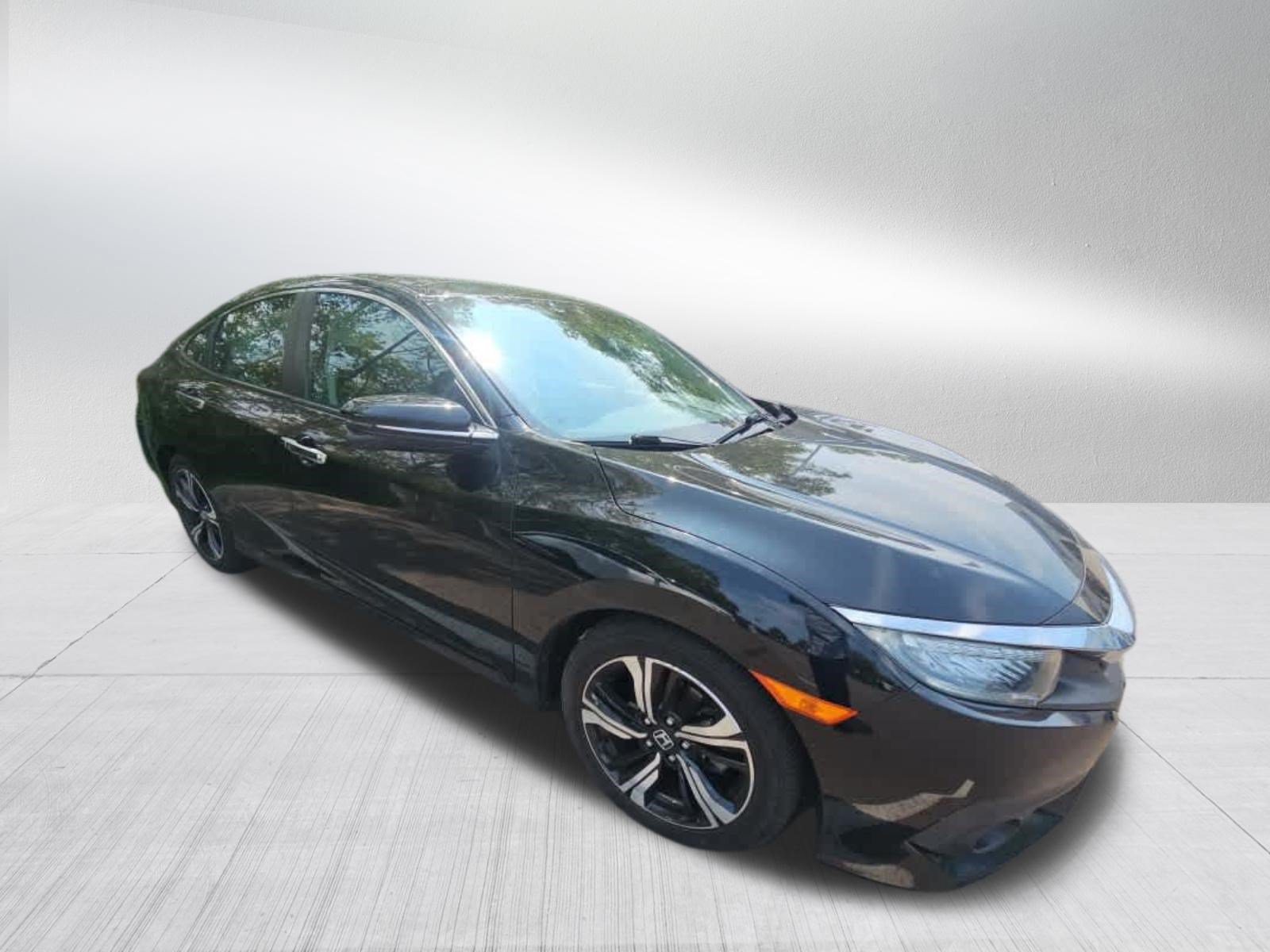 Used 2016 Honda Civic Touring image 3