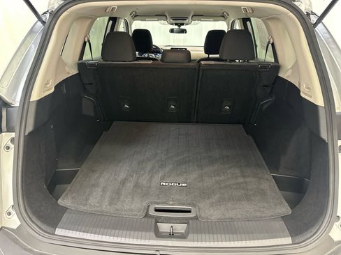 Certified 2022 Nissan Rogue SV image 24