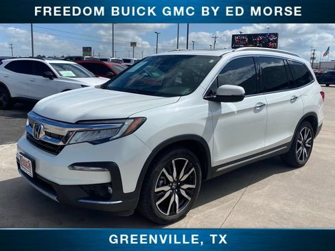 Used 2022 Honda Pilot Touring image 1