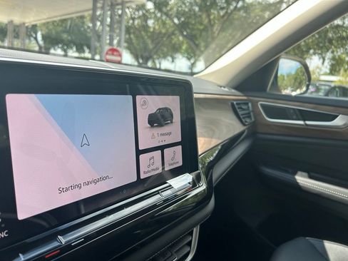 New 2026 Volkswagen Atlas SE image 12