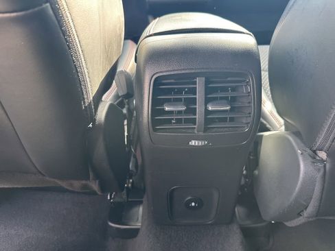 Used 2025 Ford Escape ST-Line AWD/4WD image 12