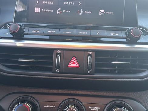 Used 2024 Kia Forte LXS image 18