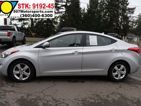 Used 2013 Hyundai Elantra GLS w/ Preferred Pkg image 5