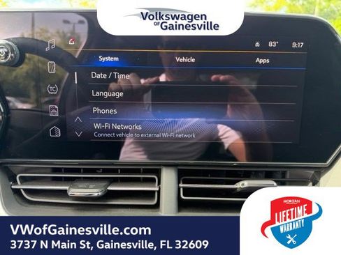 Used 2025 Chevrolet Trax LT w/ LT Convenience Package FWD image 24