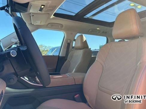 New 2026 INFINITI QX80 Luxe image 33