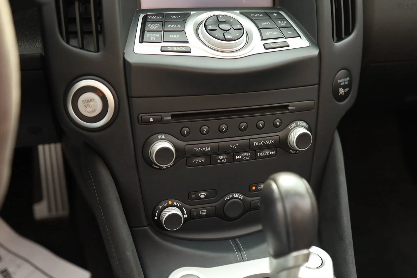 Used 2019 Nissan 370Z Touring RWD image 21