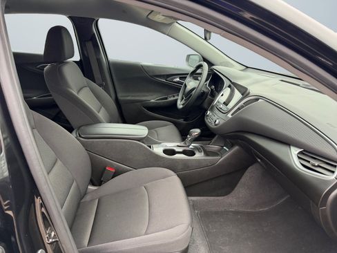 Used 2024 Chevrolet Malibu LT w/ Midnight Edition image 18
