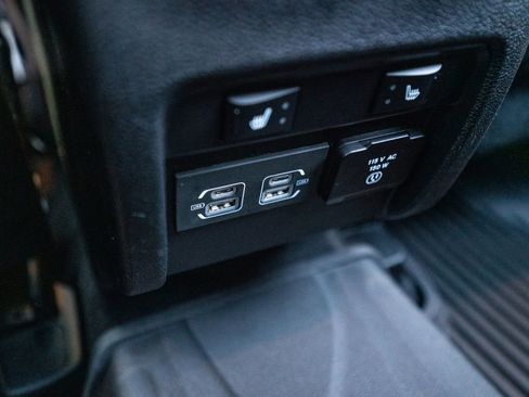 Used 2022 Jeep Cherokee Limited w/ Elite Package image 38