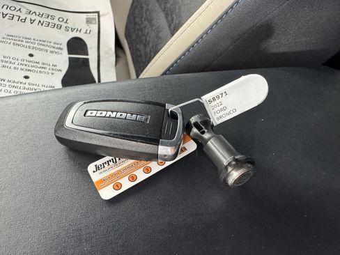 Used 2022 Ford Bronco Wildtrak AWD/4WD image 3