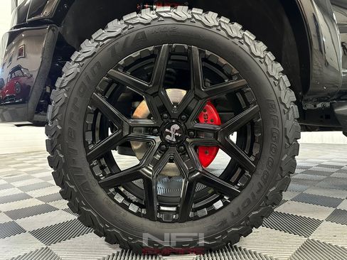 Used 2021 Ford F150 Lariat w/ Equipment Group 502A High image 12