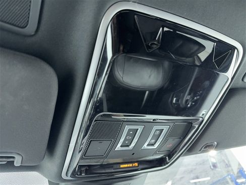 Used 2021 Land Rover Range Rover Westminster Edition image 38
