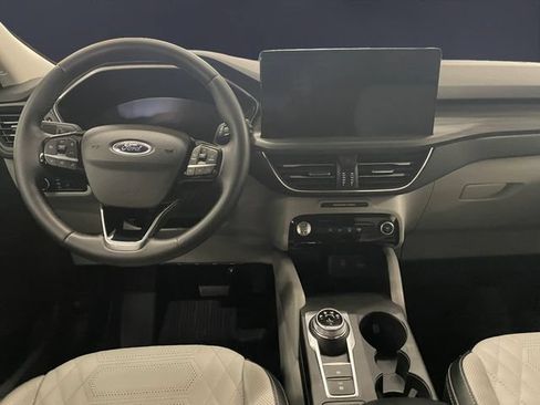 Used 2023 Ford Escape SE w/ PHEV Premium Package FWD image 10