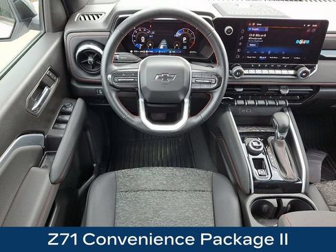 Used 2024 Chevrolet Colorado Z71 w/ Z71 Convenience Package 2 AWD/4WD image 3