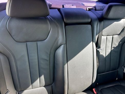 Used 2021 BMW 740i w/ M Sport Package image 16