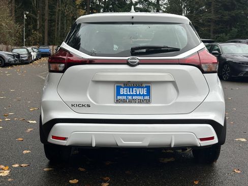 Used 2023 Nissan Kicks S image 6