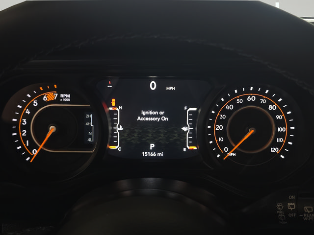 Used 2025 Jeep Wrangler Unlimited Sport AWD/4WD image 17