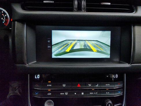 Used 2018 Jaguar XF S AWD/4WD image 20