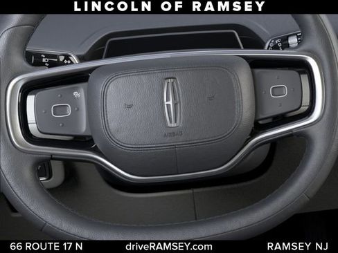 New 2026 Lincoln Nautilus Premier AWD/4WD image 13