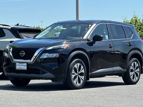 Certified 2023 Nissan Rogue SV FWD image 8