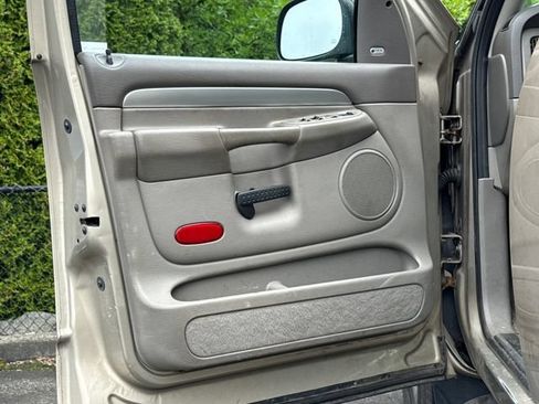 Used 2005 Dodge Ram 2500 Truck SLT AWD/4WD image 14