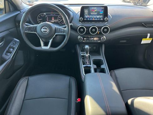 Certified 2025 Nissan Sentra SR w/ SR Premium Package image 18