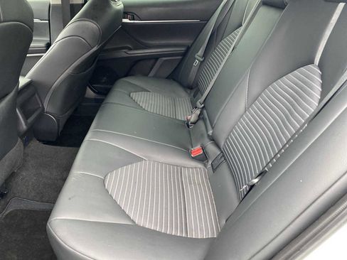 Used 2024 Toyota Camry SE image 28