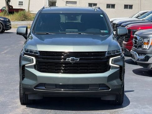 Used 2023 Chevrolet Suburban RST w/ Luxury Package AWD/4WD image 2