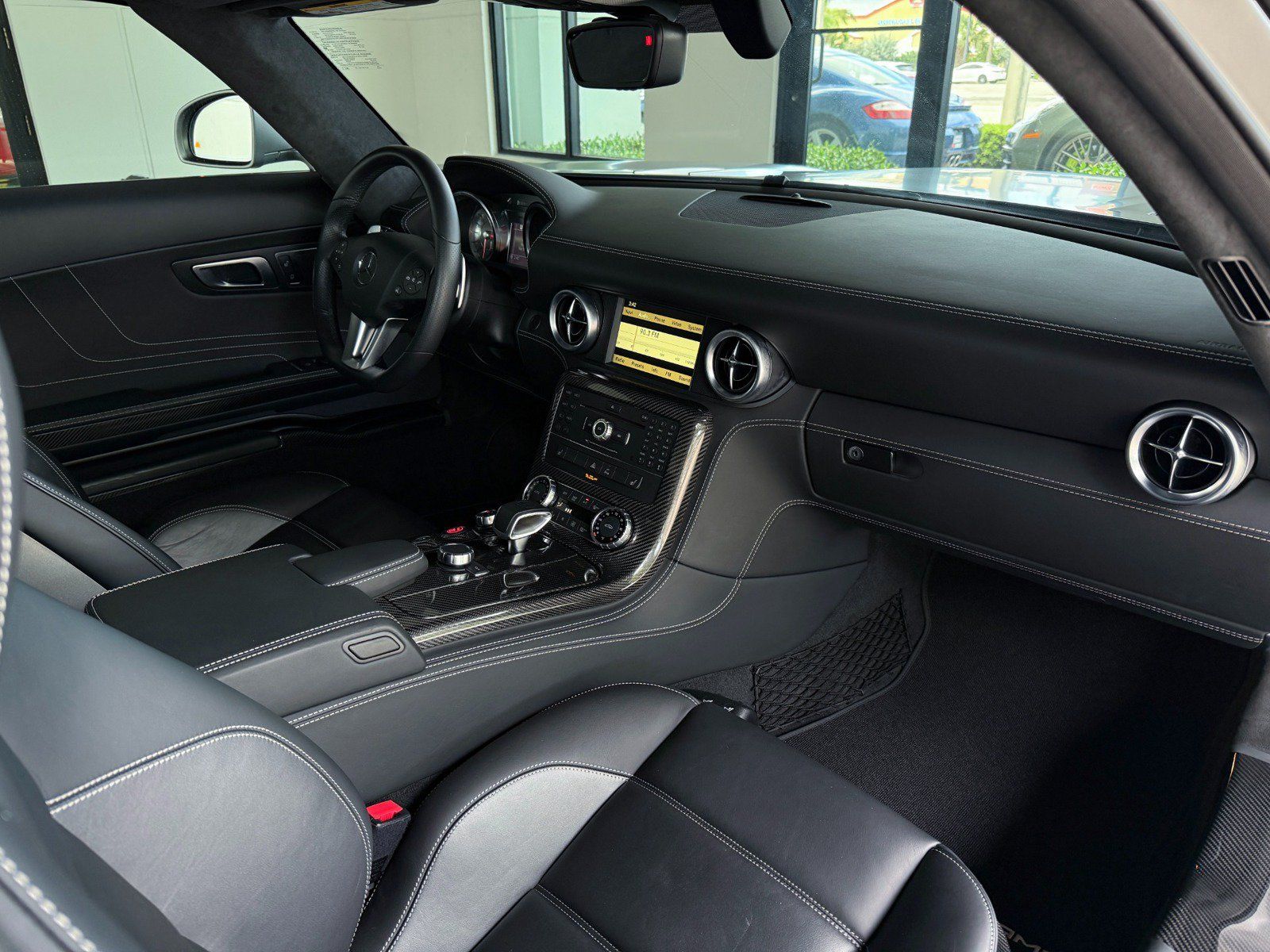Used 2012 Mercedes-Benz SLS AMG Coupe image 28