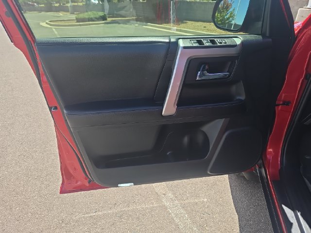 Used 2021 Toyota 4Runner SR5 Premium w/ Moonroof Package AWD/4WD image 9