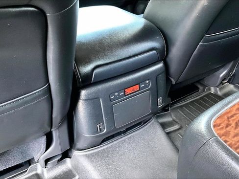 Used 2020 Nissan Armada SL w/ Premium Package AWD/4WD image 10