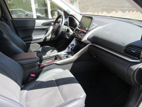 Used 2025 Mitsubishi Eclipse Cross SE AWD/4WD image 32