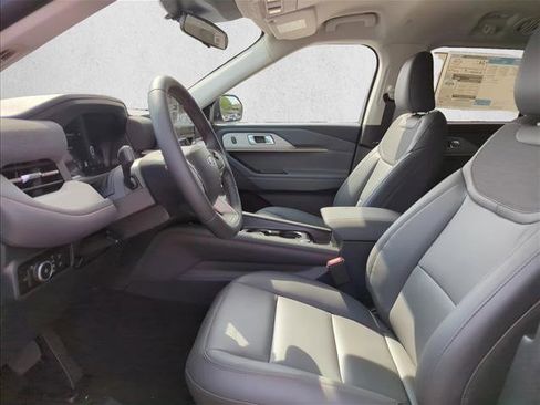 New 2026 Ford Explorer Active w/ Active Comfort Package image 4