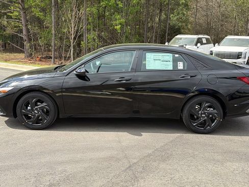 New 2026 Hyundai Elantra Sport FWD image 9