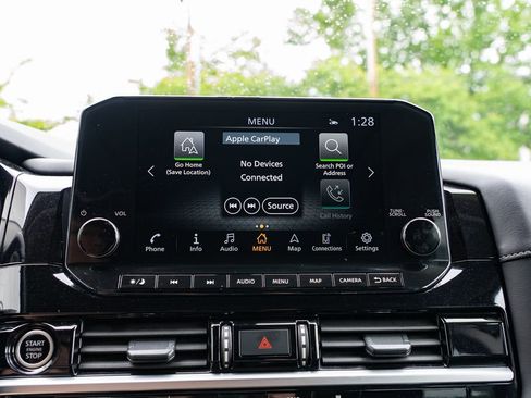 Used 2024 Nissan Pathfinder SL w/ SL Premium Package AWD/4WD image 18