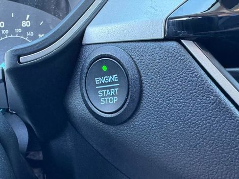 Certified 2022 Ford Escape SEL image 21