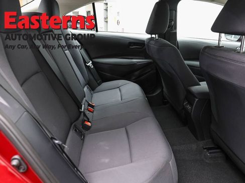 Used 2025 Toyota Corolla LE FWD image 22