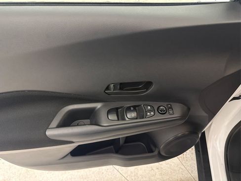 Used 2022 Nissan Kicks S FWD image 29