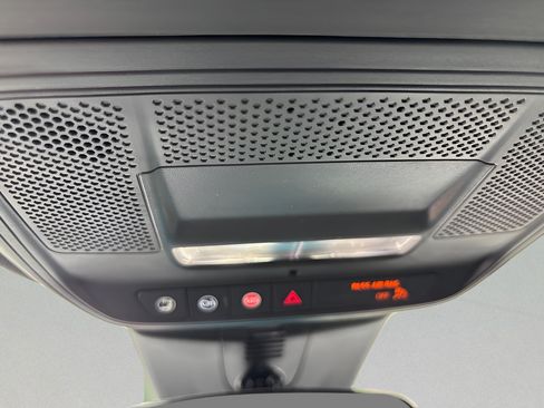Used 2025 GMC Acadia Elevation FWD image 29