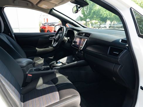 Used 2025 Nissan Leaf SV Plus FWD image 27