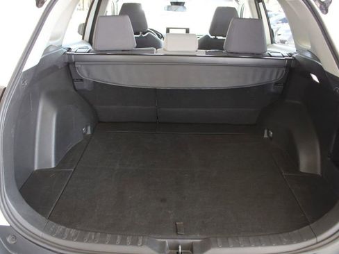 Used 2025 Toyota RAV4 XLE FWD image 10