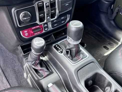 Used 2023 Jeep Gladiator Rubicon w/ LED Lighting Group AWD/4WD image 27