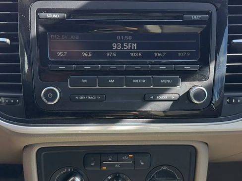 Used 2014 Volkswagen Beetle 2.5 image 58