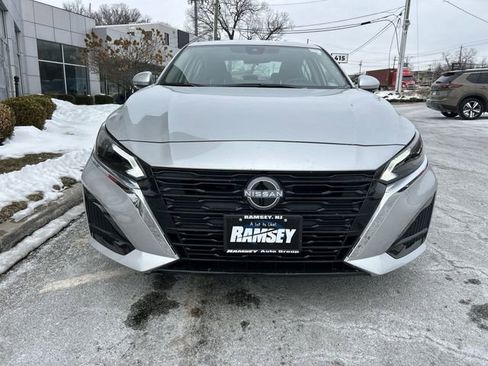 New 2025 Nissan Altima 2.5 SL AWD/4WD image 3